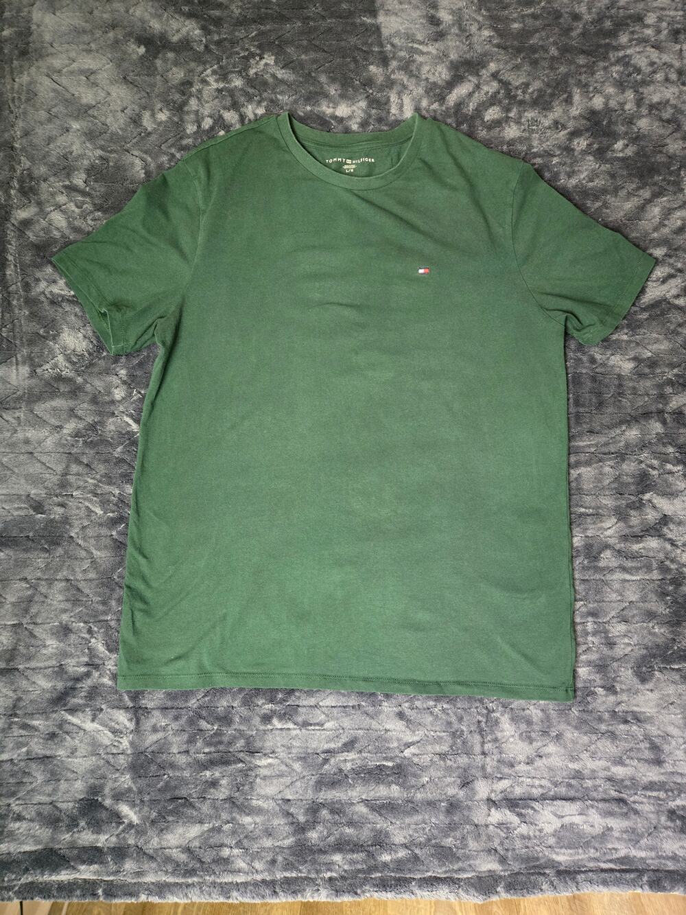 Tommy Hilfiger Dark Green‎ T-Shirt – Size Large